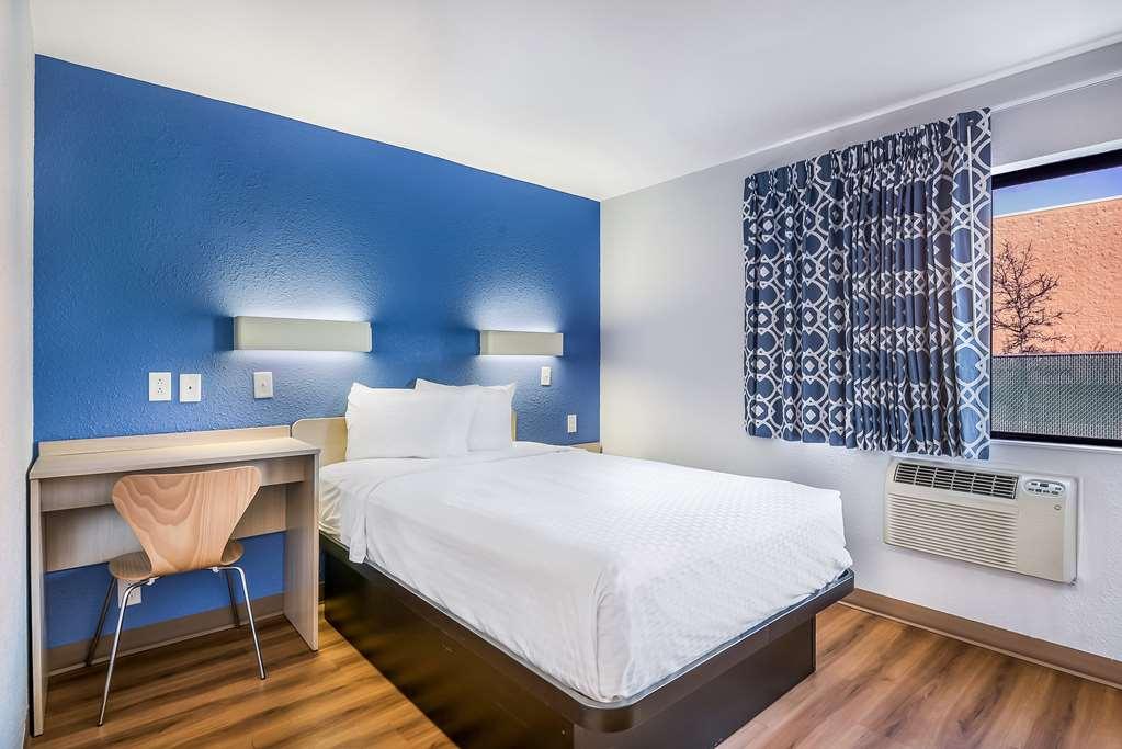 Americas Best Value Inn East Peoria Ruang foto