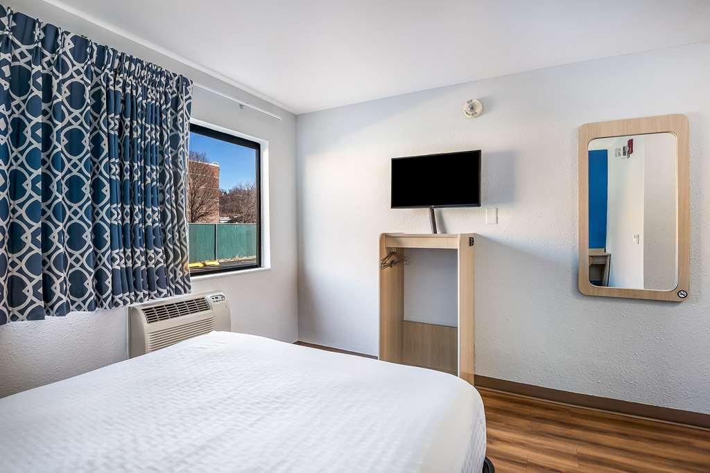 Americas Best Value Inn East Peoria Ruang foto