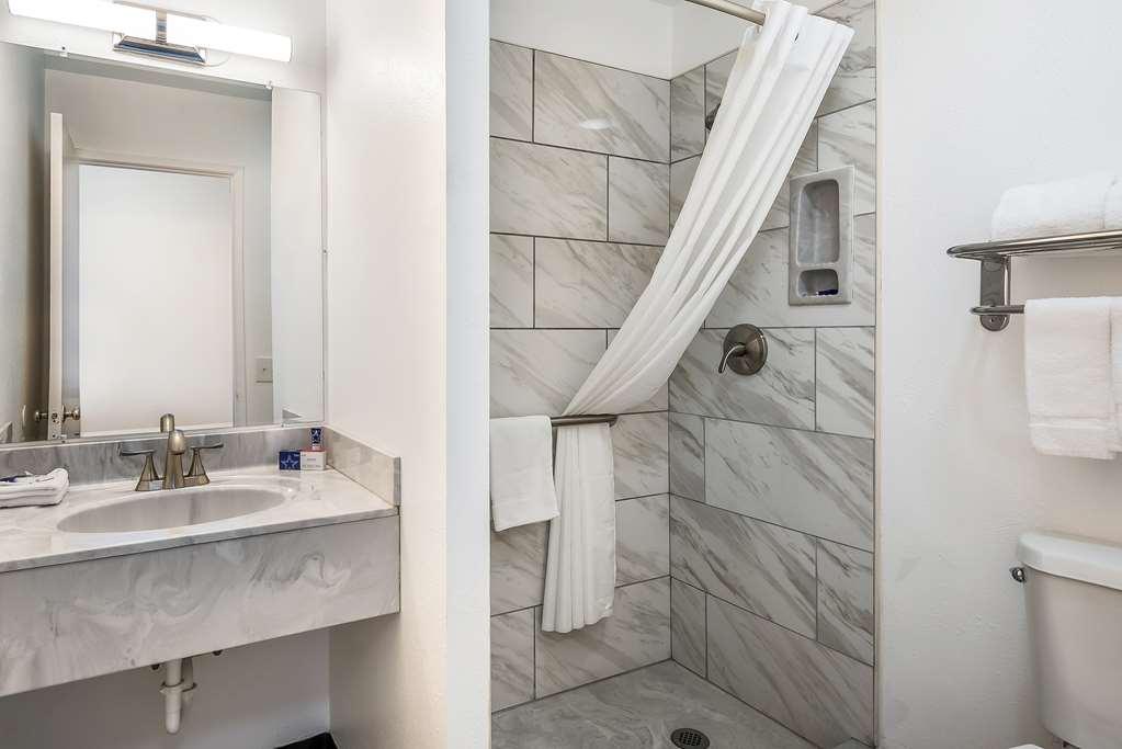 Americas Best Value Inn East Peoria Ruang foto