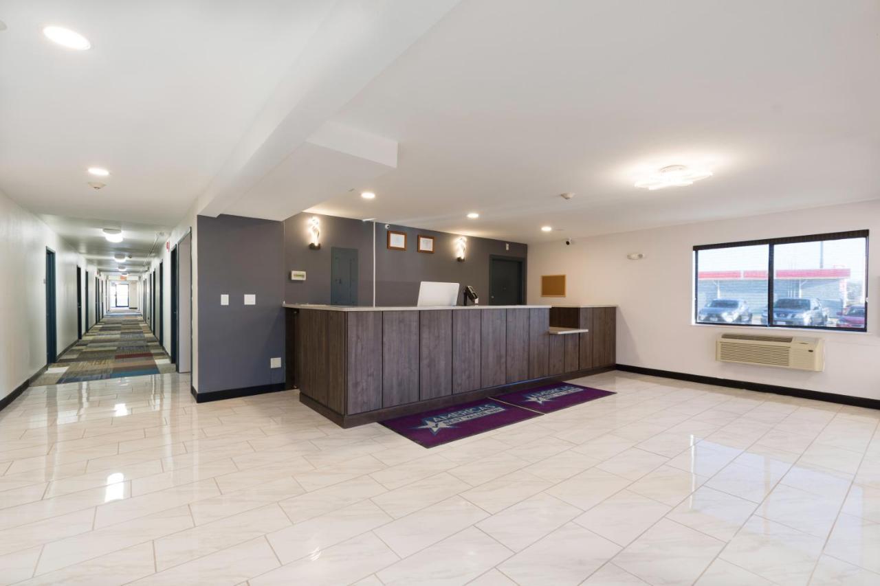 Americas Best Value Inn East Peoria Bagian luar foto