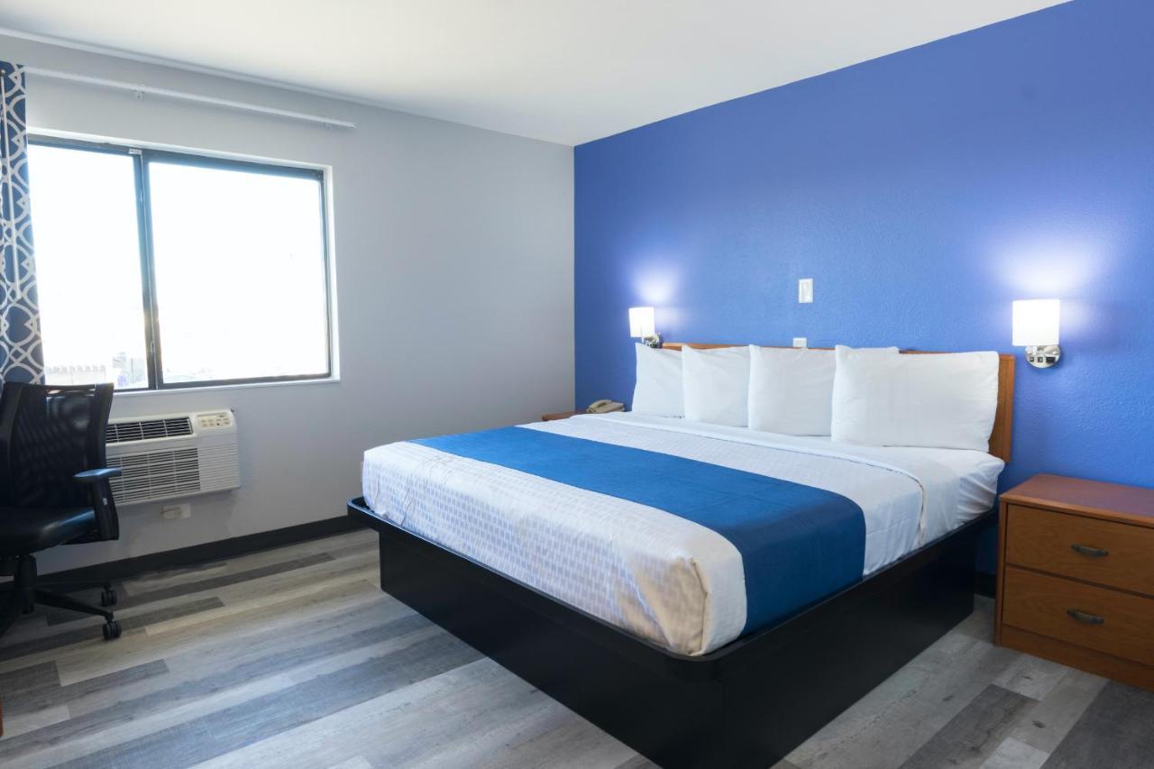 Americas Best Value Inn East Peoria Bagian luar foto